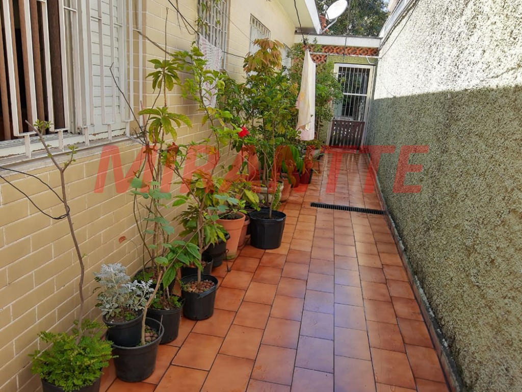 Casa terrea de 250m² com 3 quartos em Jardim Santa Mena