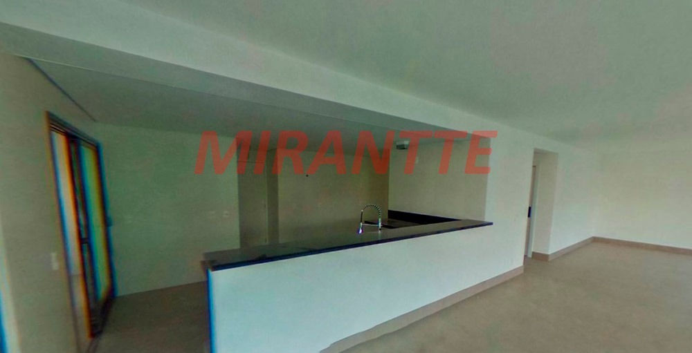 Apartamento de 2018m² com 4 quartos em Santana