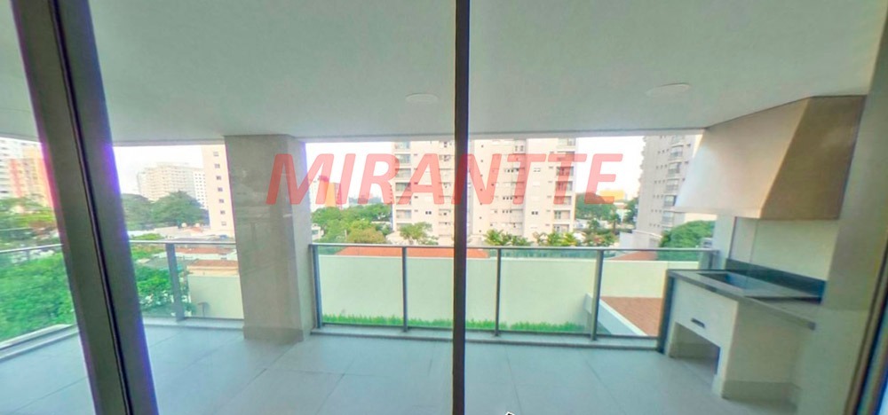 Apartamento de 2018m² com 4 quartos em Santana