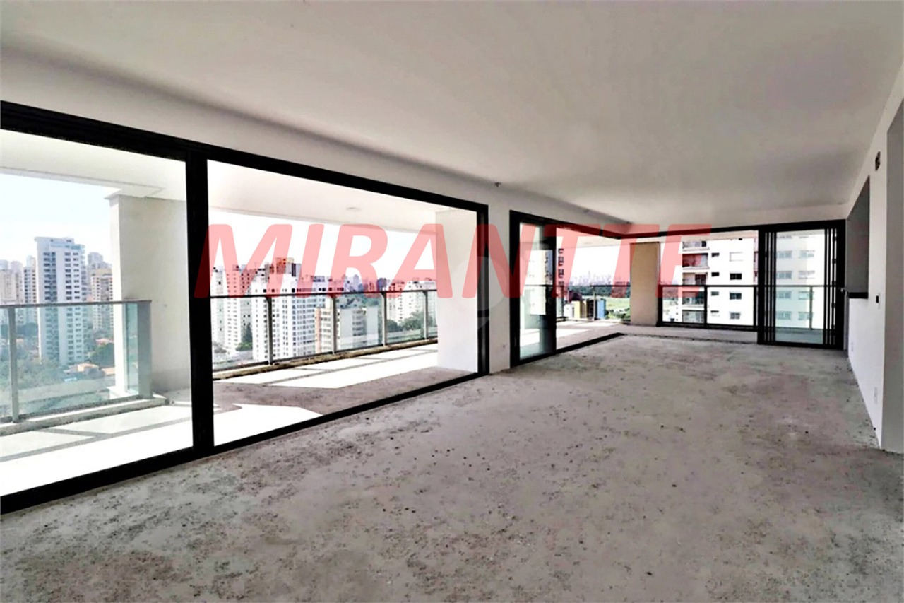 Apartamento de 255m² com 4 quartos em Santana