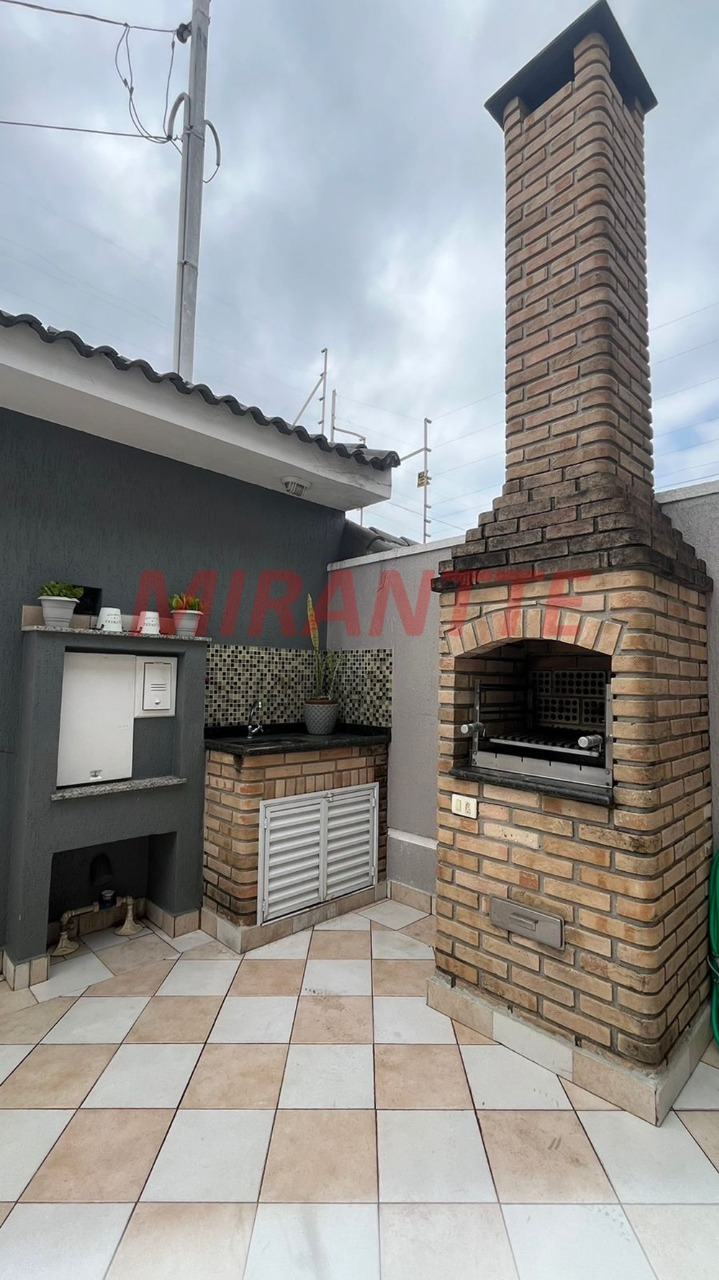Sobrado de 123m² com 3 quartos em Vila Nivi