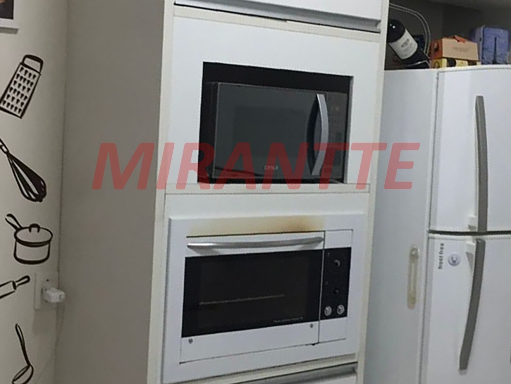 Sobrado de 123m² com 3 quartos em Vila Nivi