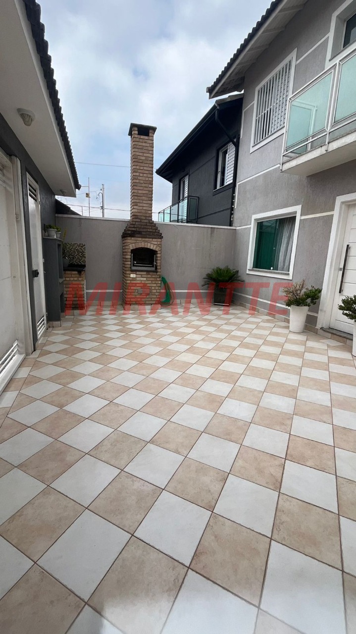 Sobrado de 123m² com 3 quartos em Vila Nivi