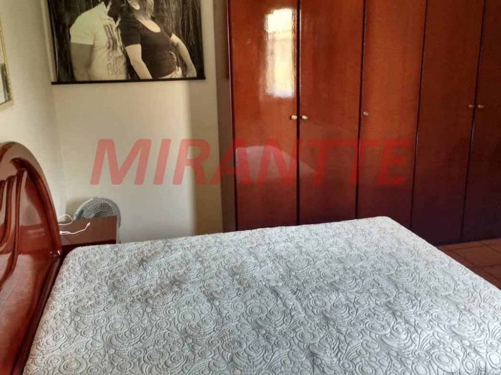 Sobrado com 2 quartos em Jardim Santa Maria