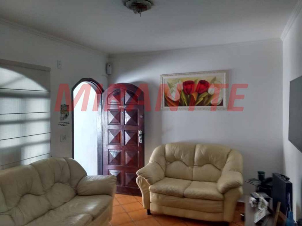 Sobrado com 2 quartos em Jardim Santa Maria