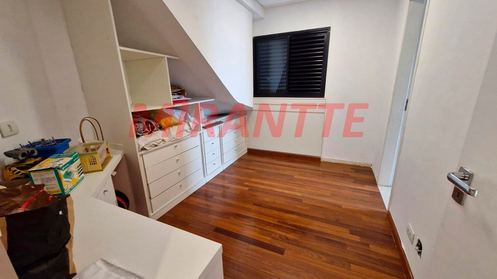Cobertura de 221m² com 4 quartos em Água Fria