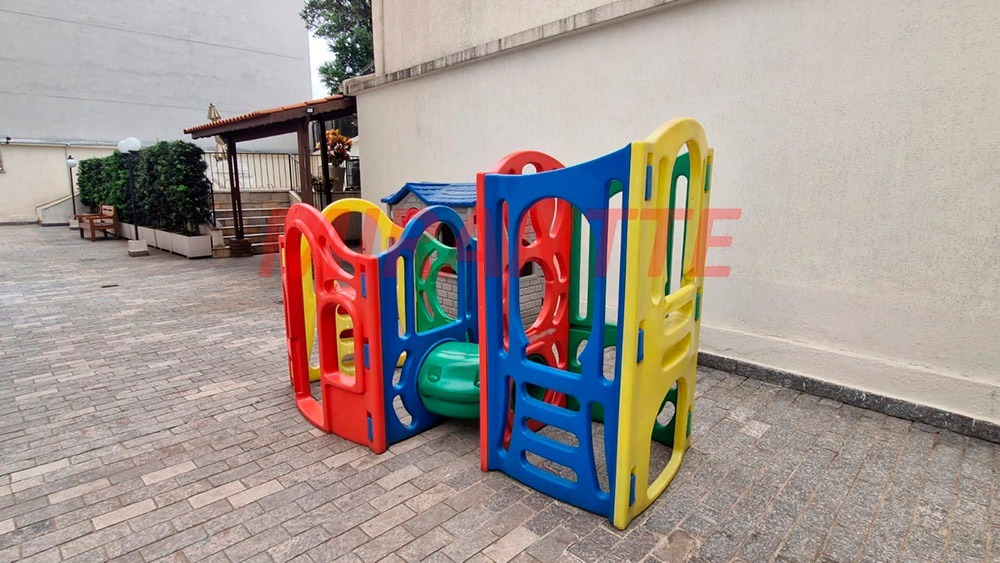 Cobertura de 221m² com 4 quartos em Água Fria