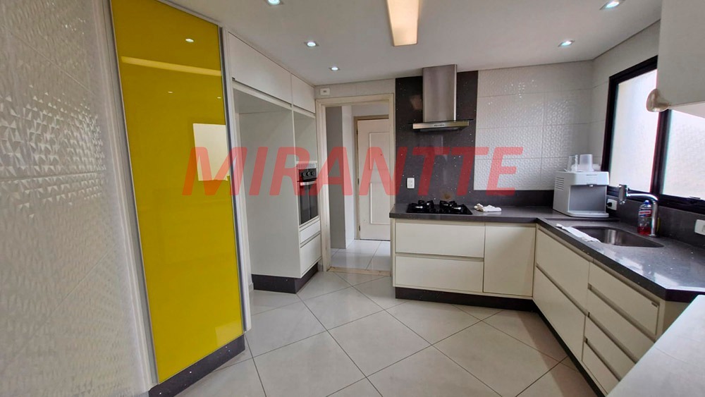 Cobertura de 221m² com 4 quartos em Água Fria