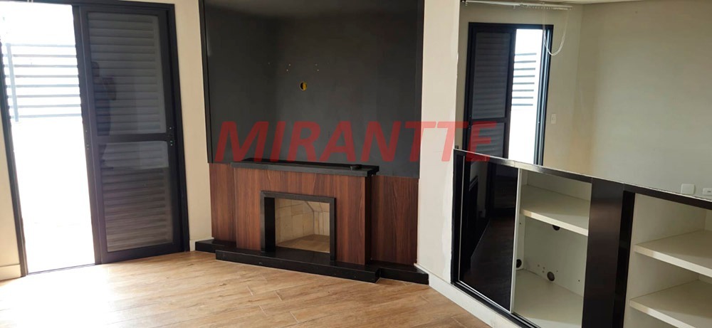 Cobertura de 221m² com 4 quartos em Água Fria
