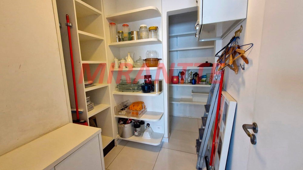 Cobertura de 221m² com 4 quartos em Água Fria