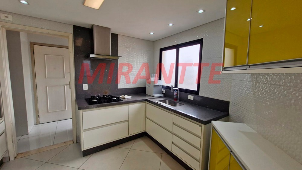 Cobertura de 221m² com 4 quartos em Água Fria