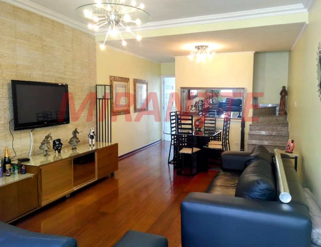 Sobrado de 180m² com 4 quartos em Santana