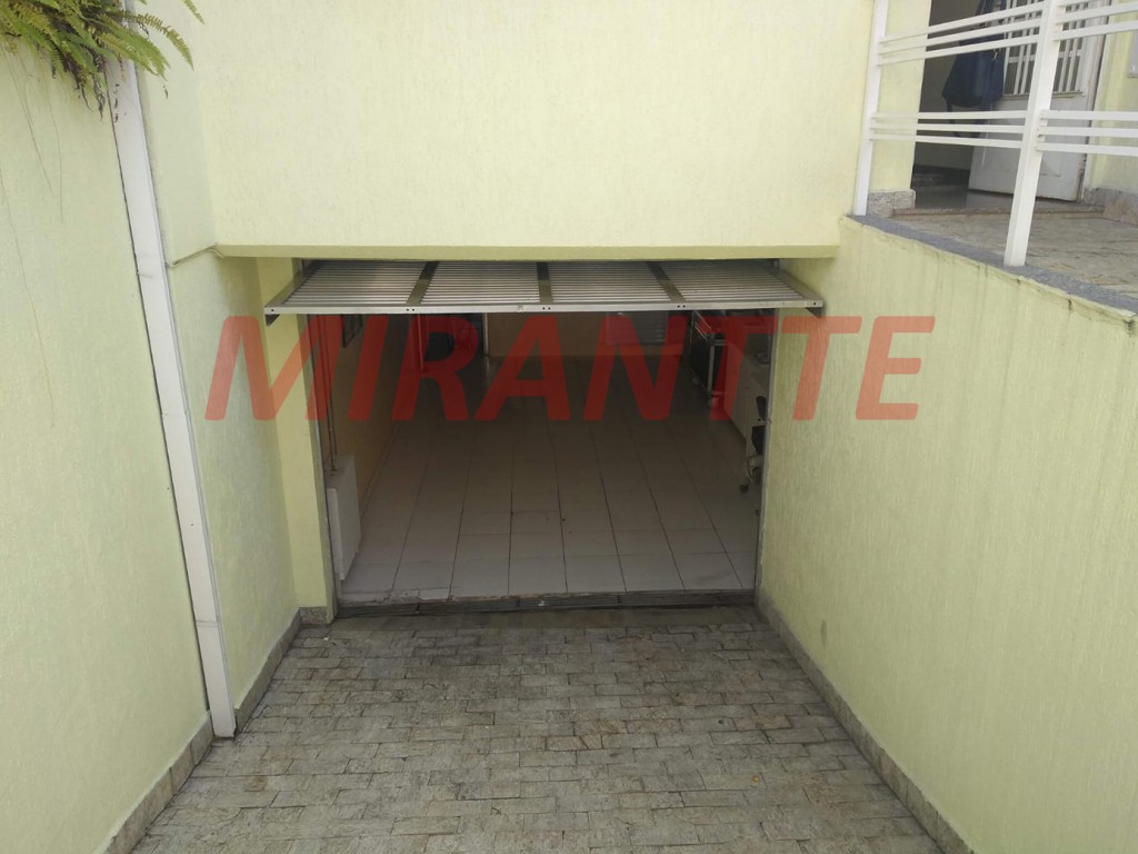 Sobrado de 180m² com 4 quartos em Santana
