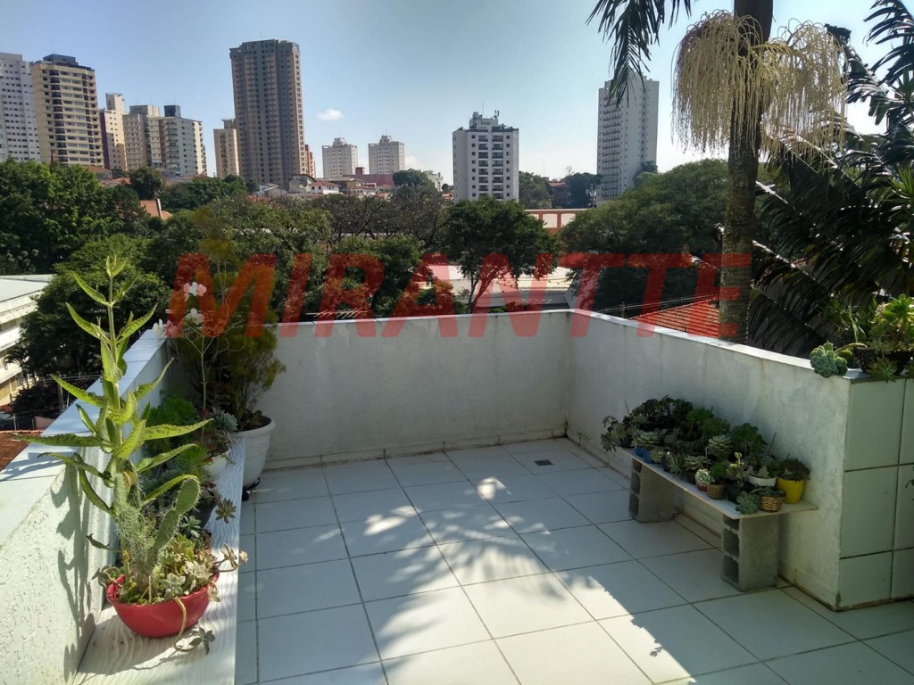 Sobrado de 180m² com 4 quartos em Santana