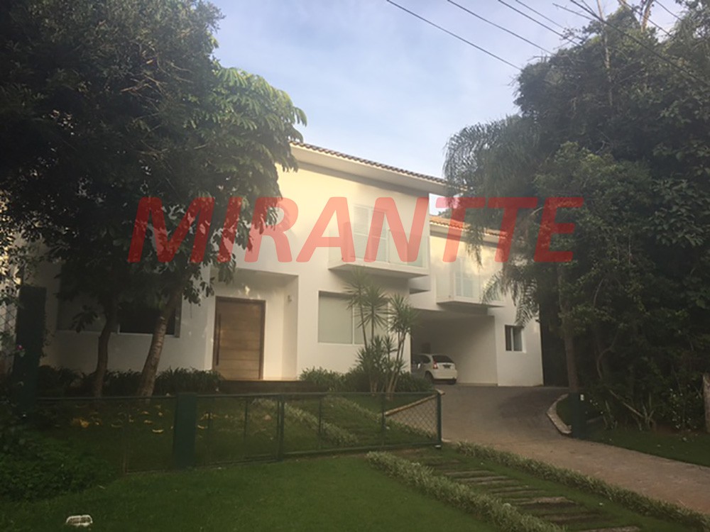 Cond. fechado de 986m² com 5 quartos em MEDEIROS