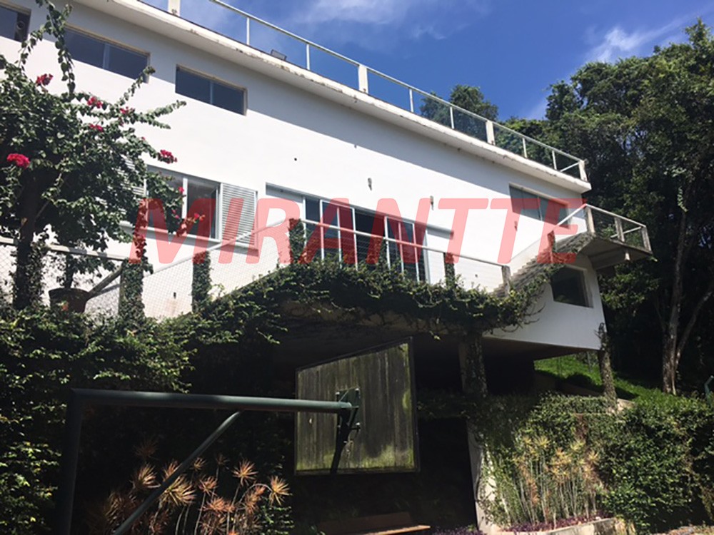 Cond. fechado de 986m² com 5 quartos em MEDEIROS