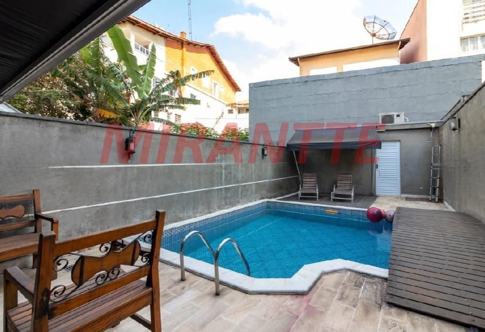 Sobrado de 260m² com 3 quartos em Santa Teresinha