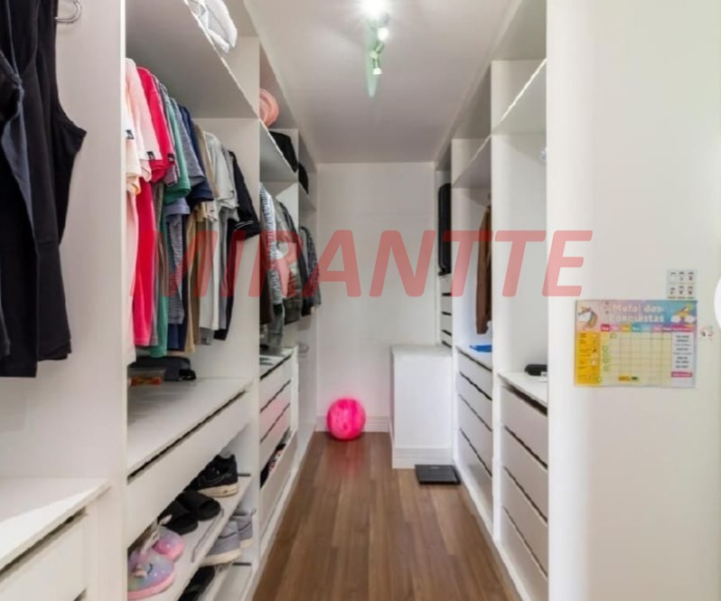 Sobrado de 260m² com 3 quartos em Santa Teresinha