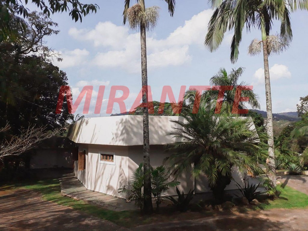 Sobrado de 450m² com 4 quartos em Serra Da Cantareira