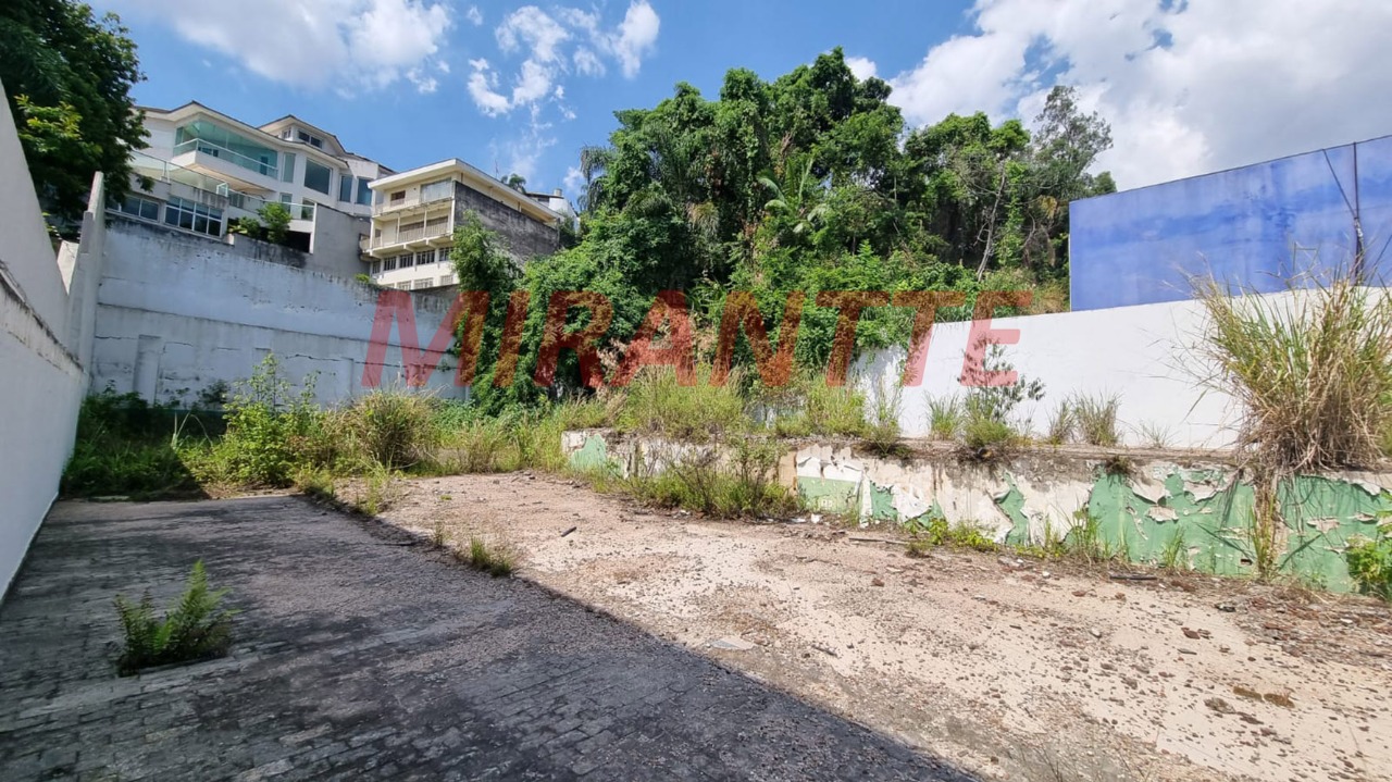 Terreno de 953m² em Santana