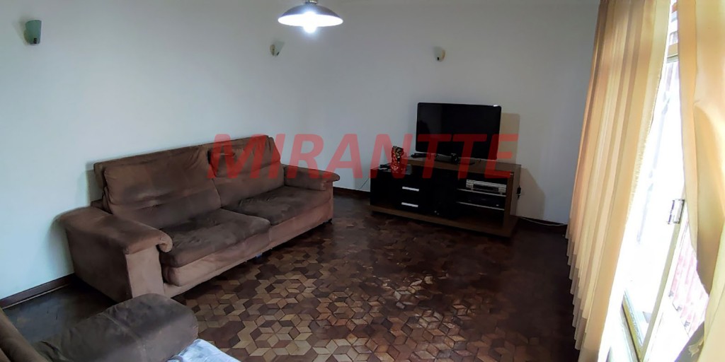 Sobrado de 120m² com 4 quartos em Vila Nivi
