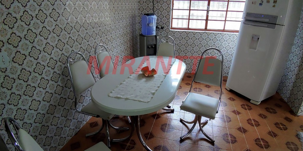 Sobrado de 120m² com 4 quartos em Vila Nivi