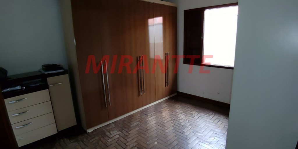 Sobrado de 120m² com 4 quartos em Vila Nivi