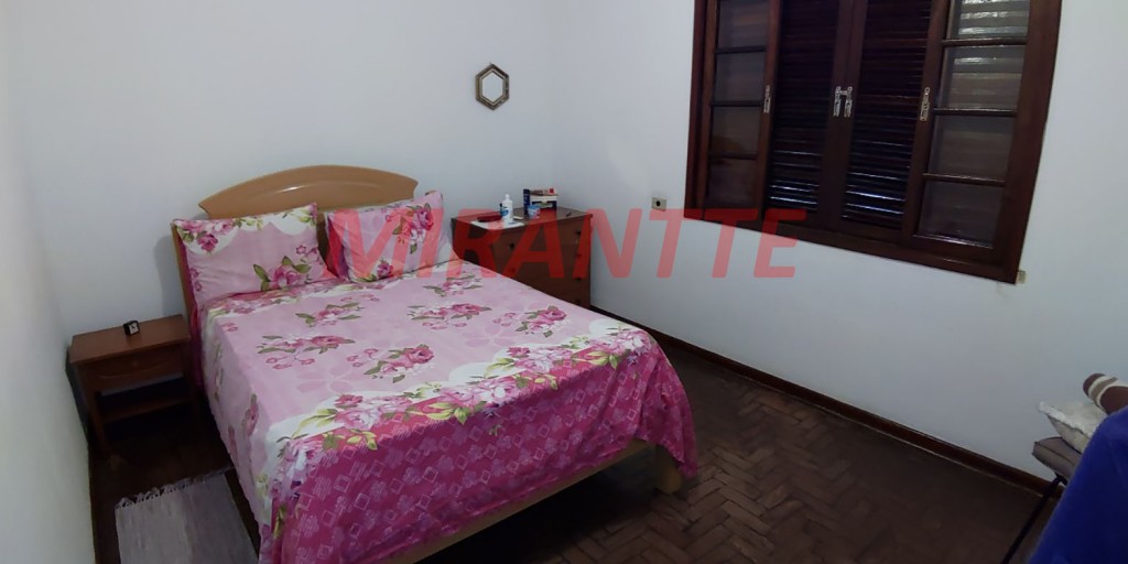 Sobrado de 120m² com 4 quartos em Vila Nivi