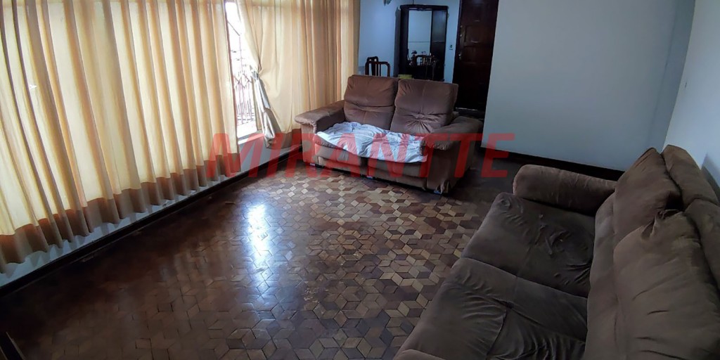 Sobrado de 120m² com 4 quartos em Vila Nivi