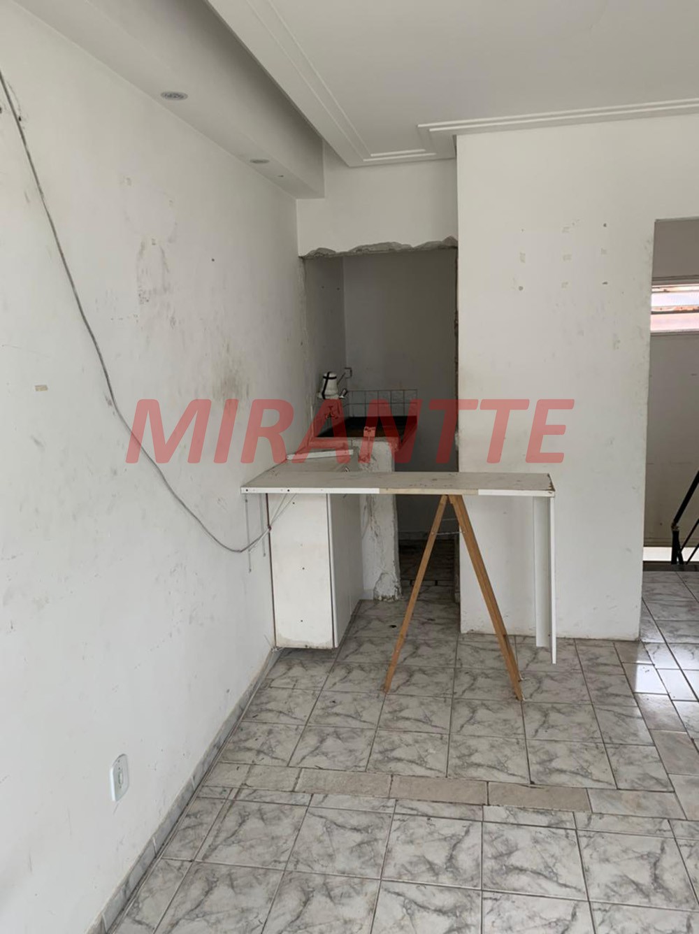 Comercial de 120m² em Santana