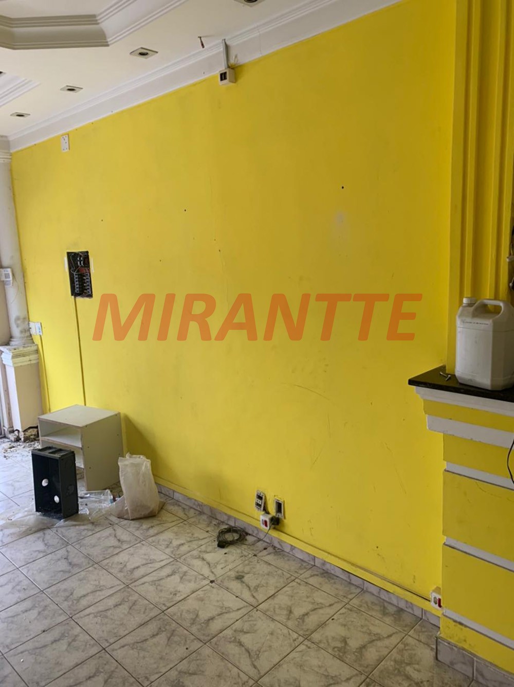 Comercial de 120m² em Santana