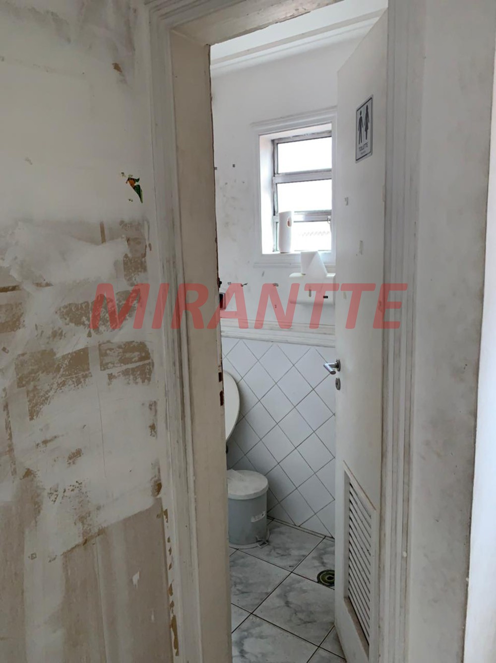 Comercial de 120m² em Santana