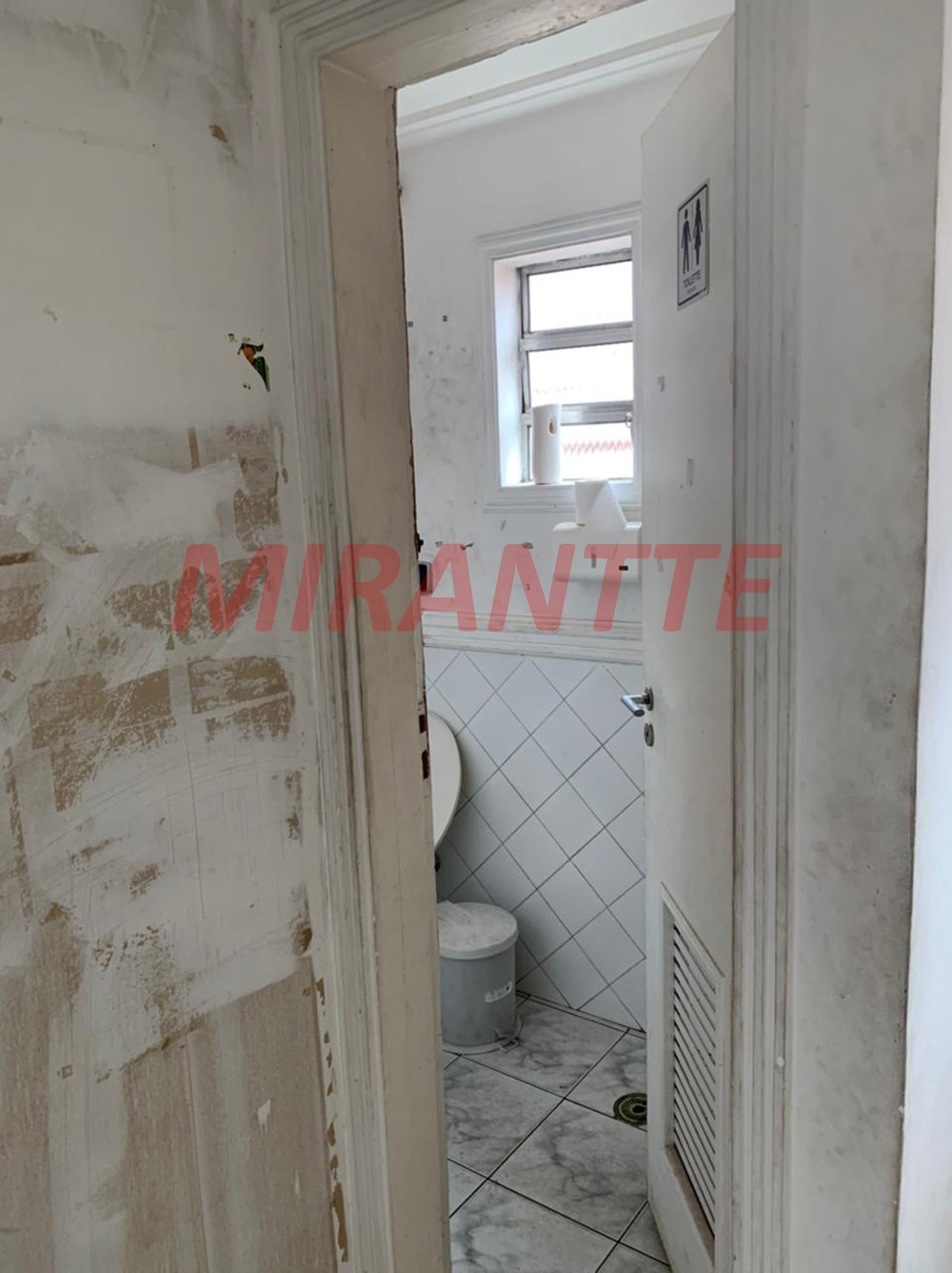 Comercial de 120m² em Santana