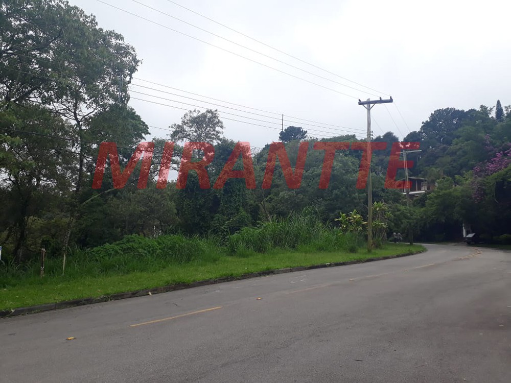 Terreno de 1300m² em Serra Da Cantareira