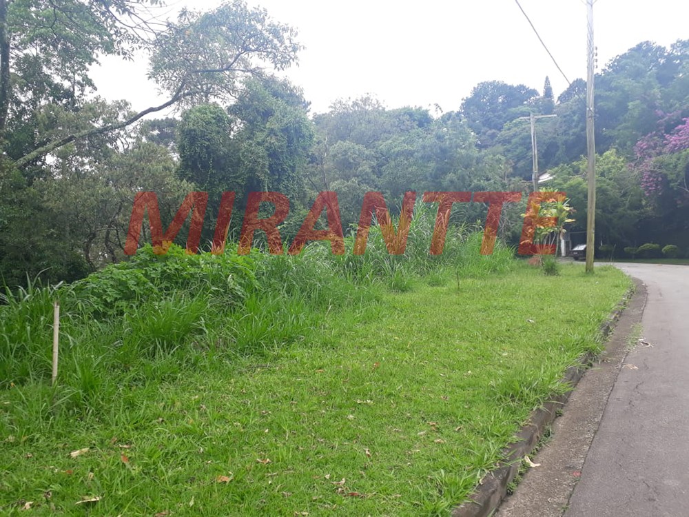 Terreno de 1300m² em Serra Da Cantareira