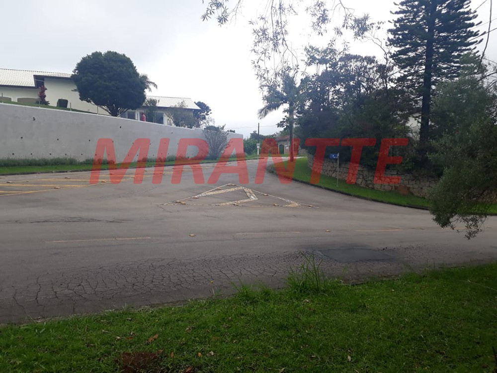 Terreno de 1300m² em Serra Da Cantareira