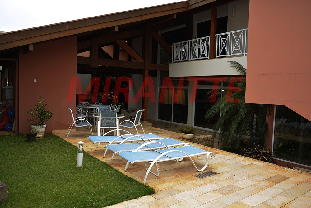 Cond. fechado de 465m² com 4 quartos em Consolação