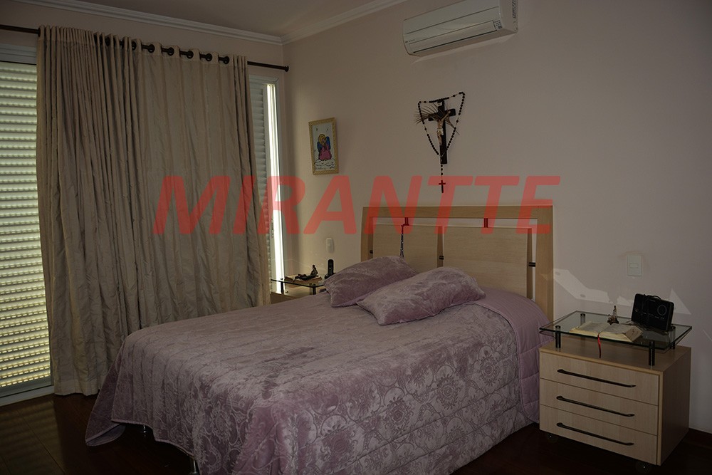 Cond. fechado de 465m² com 4 quartos em Consolação