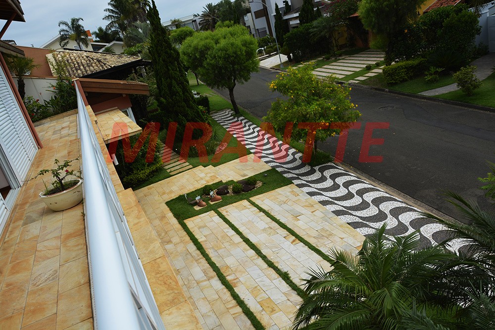 Cond. fechado de 465m² com 4 quartos em Consolação