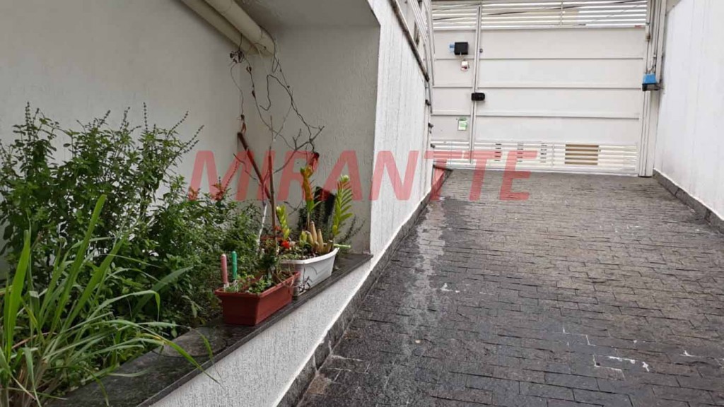Sobrado de 190m² com 3 quartos em Vila Aurora
