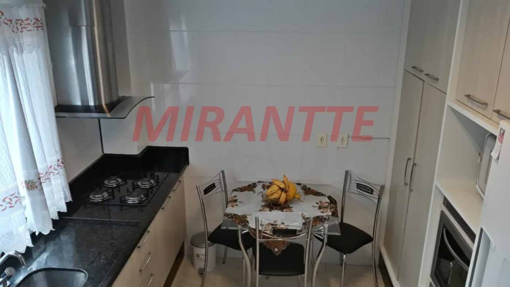 Sobrado de 190m² com 3 quartos em Vila Aurora