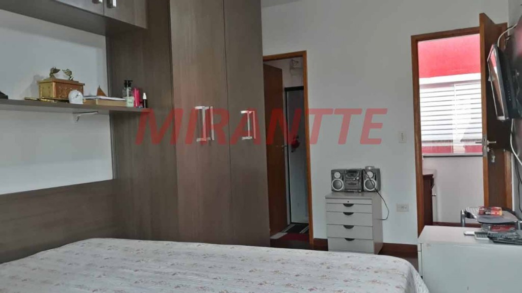 Sobrado de 190m² com 3 quartos em Vila Aurora