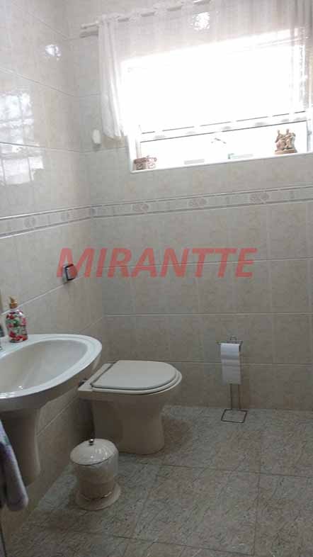 Sobrado de 165m² com 3 quartos em Água Fria