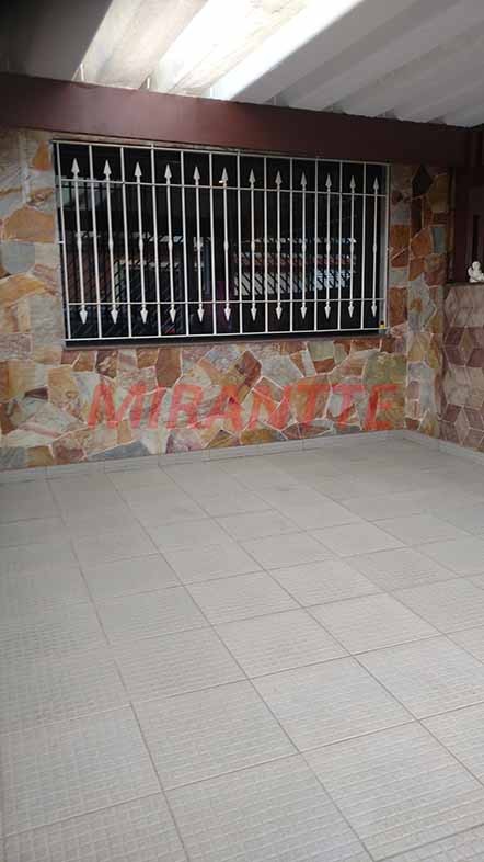 Sobrado de 165m² com 3 quartos em Água Fria