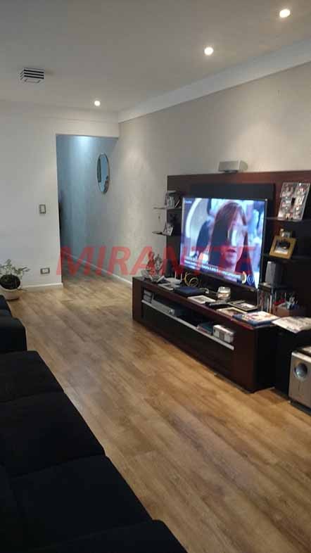 Sobrado de 165m² com 3 quartos em Água Fria