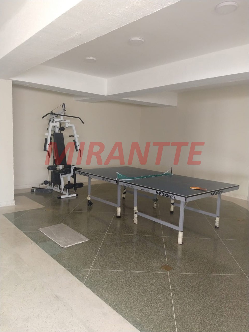 Cond. fechado de 130m² com 3 quartos em Horto Florestal