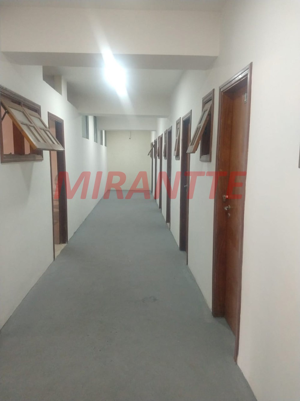 Cond. fechado de 130m² com 3 quartos em Horto Florestal