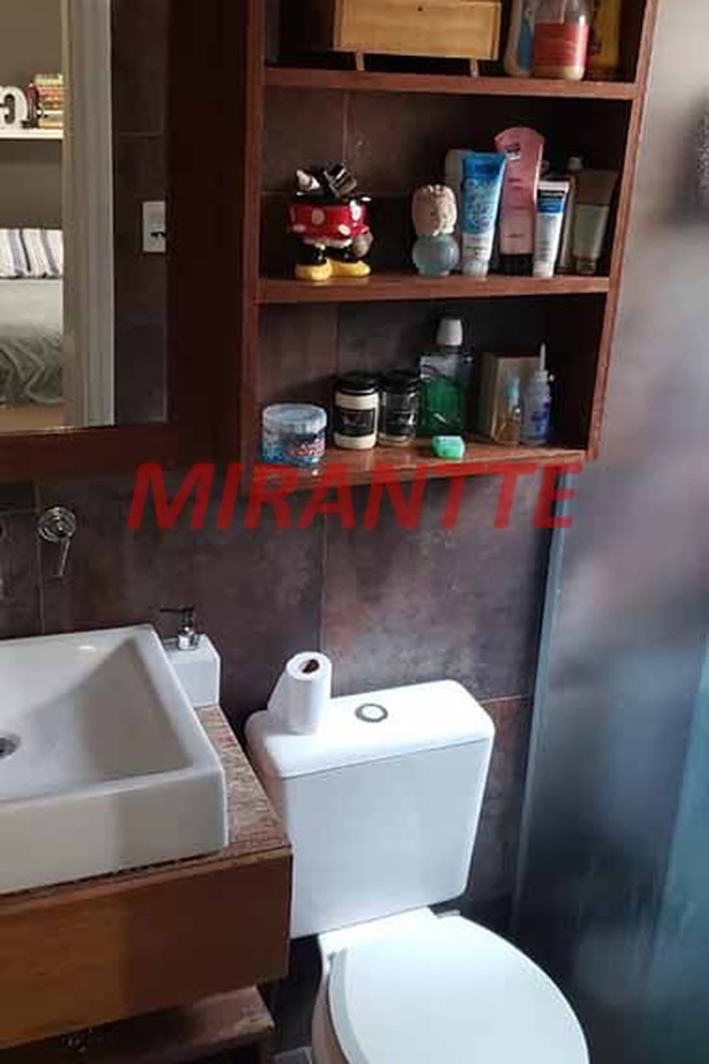 Cond. fechado de 130m² com 3 quartos em Horto Florestal