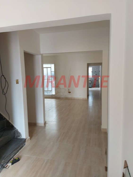 Sobrado de 192m² com 3 quartos em Santana