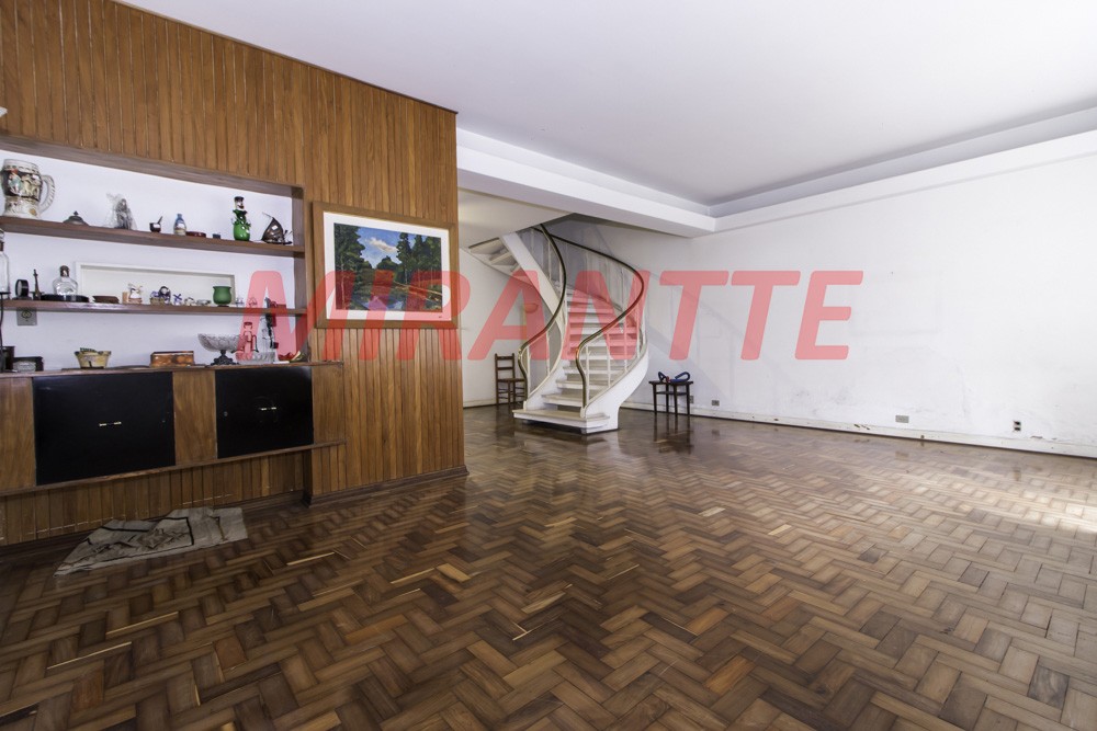Sobrado de 242m² com 4 quartos em Planalto Paulista